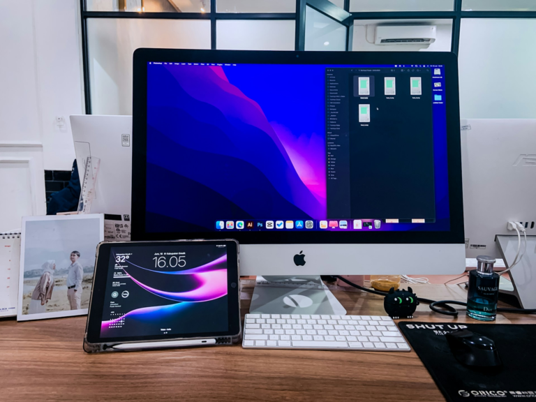 Bureau debout et un rythme de travail plus souple Bureau debout et un rythme de travail plus souple