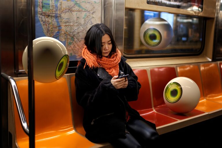 De la SF à la rue : comment la tech a discrètement piraté nos trajets quotidiens De la SF à la rue comment la tech a discrètement piraté nos trajets quotidiens