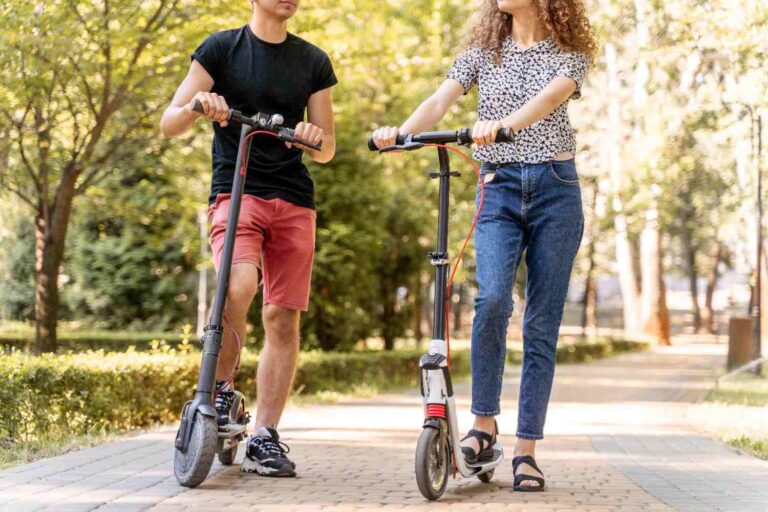 Trottinette électrique double moteur : les caractéristiques techniques à comparer avant de choisir